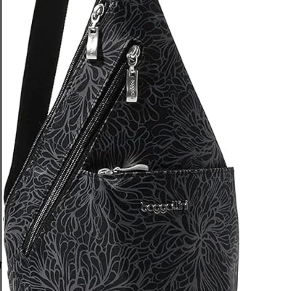 Baggallini Black Shoulder Bag with Textured Design